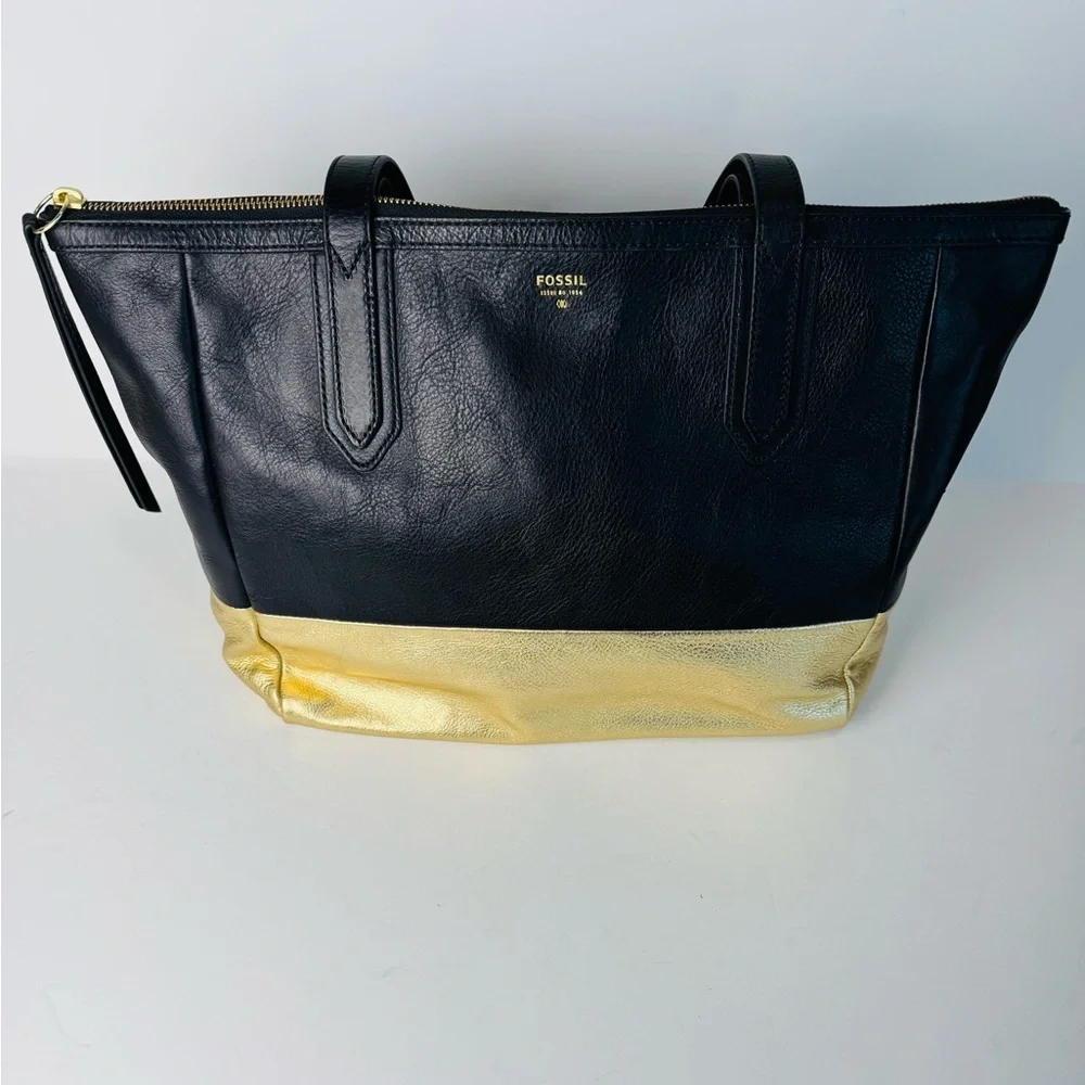 Fossil Leather Shopper Tote in gold/black